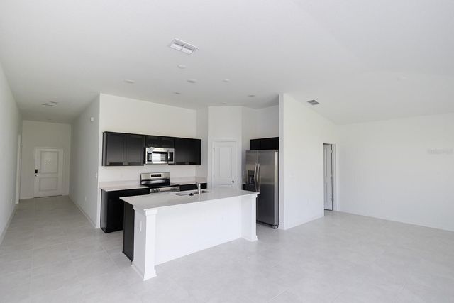 248 HAYLEY STREET, Winter Haven, FL 33884