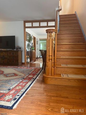 67 Oakland Avenue, Edison, NJ 08817