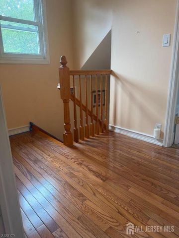 67 Oakland Avenue, Edison, NJ 08817