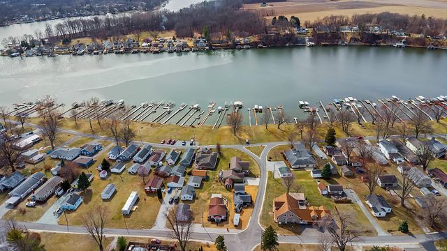 11846 W Lookout Drive, Monticello, IN 47960