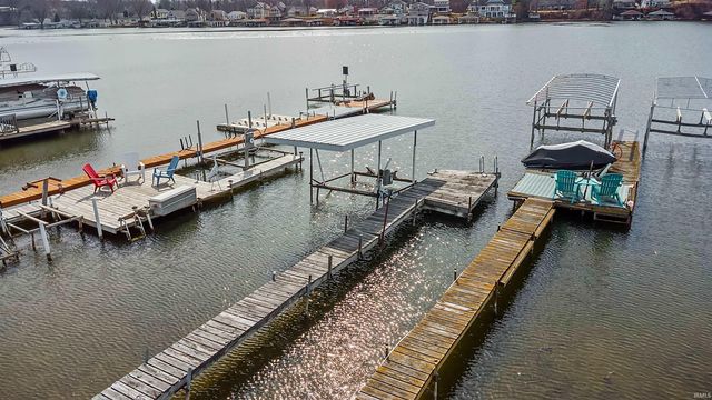 11846 W Lookout Drive, Monticello, IN 47960