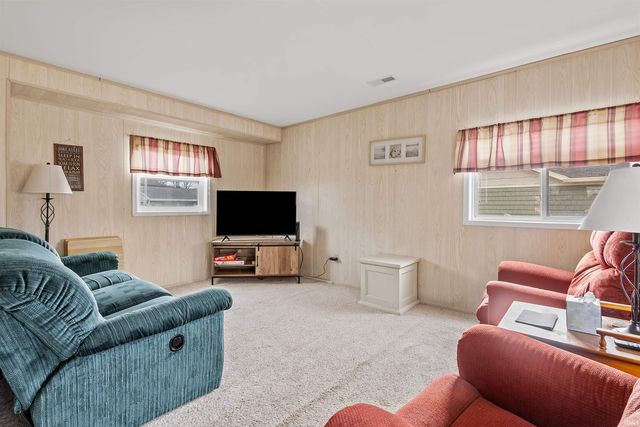 11846 W Lookout Drive, Monticello, IN 47960