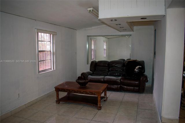 5349 W 14th Ln, Hialeah, FL 33012