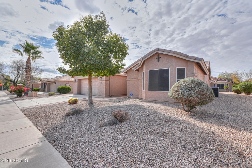137 S LOS CIELOS Lane, Casa Grande, AZ 85194 — photo 2