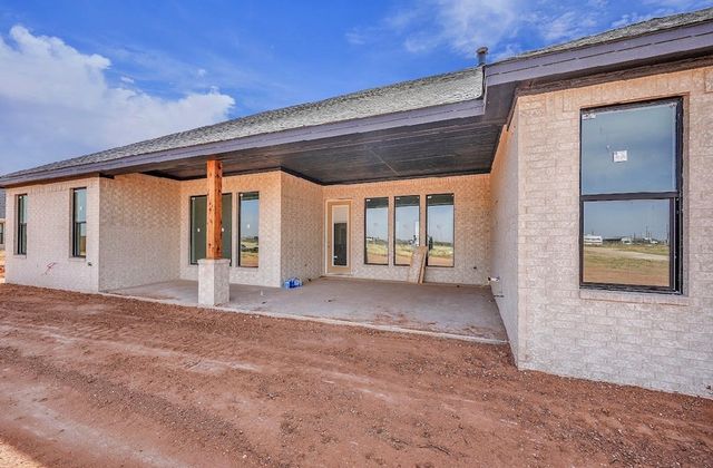 13715 E County Rd 113, Midland, TX 79706