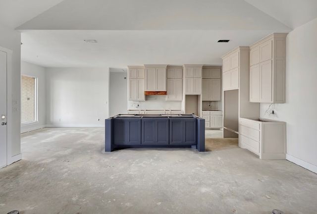 13715 E County Rd 113, Midland, TX 79706