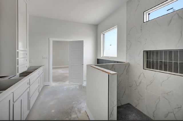 13715 E County Rd 113, Midland, TX 79706