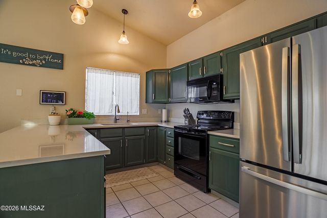 9419 N Warbler Place, Tucson, AZ 85742