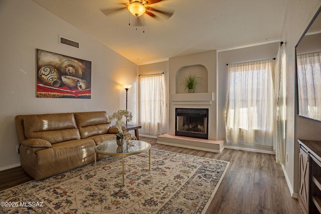 9419 N Warbler Place, Tucson, AZ 85742