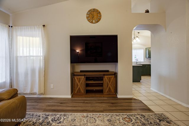 9419 N Warbler Place, Tucson, AZ 85742