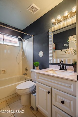 9419 N Warbler Place, Tucson, AZ 85742