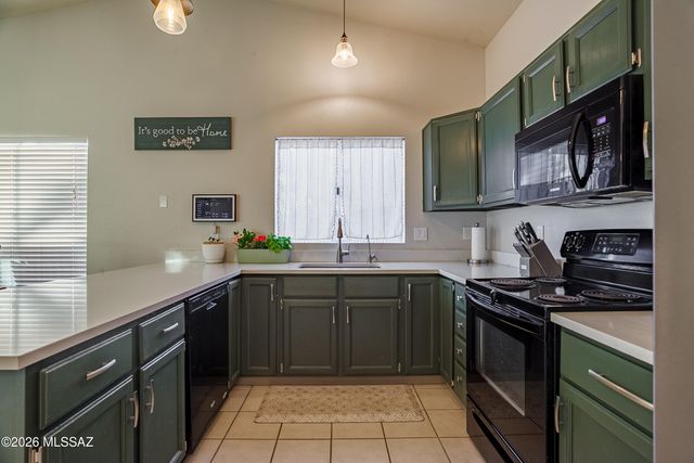 9419 N Warbler Place, Tucson, AZ 85742