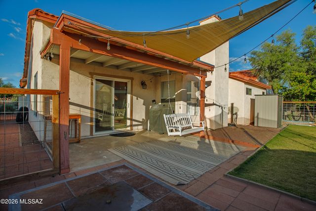 9419 N Warbler Place, Tucson, AZ 85742
