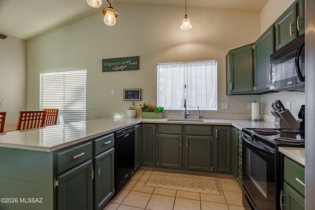 9419 N Warbler Place, Tucson, AZ 85742