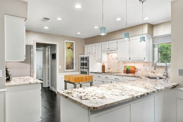 5209 Harbor Town Drive, Dallas, TX 75287