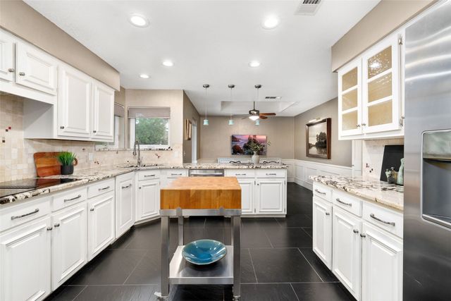 5209 Harbor Town Drive, Dallas, TX 75287