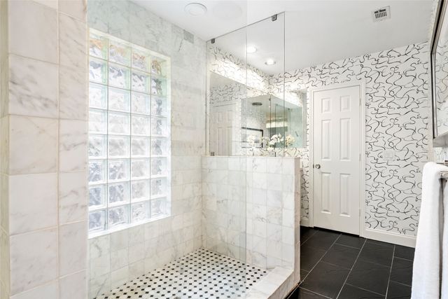 5209 Harbor Town Drive, Dallas, TX 75287