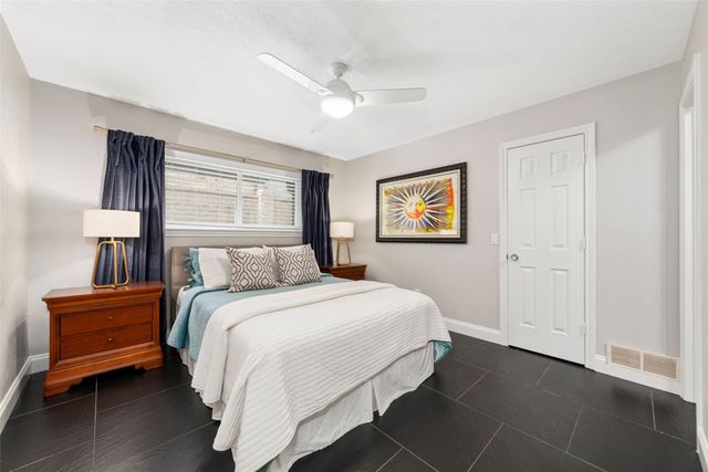 5209 Harbor Town Drive, Dallas, TX 75287