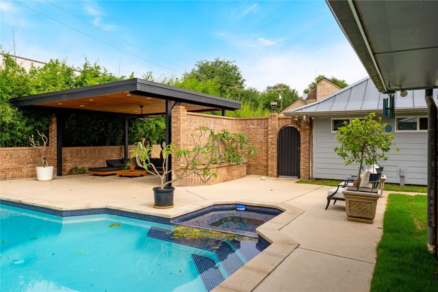 5209 Harbor Town Drive, Dallas, TX 75287