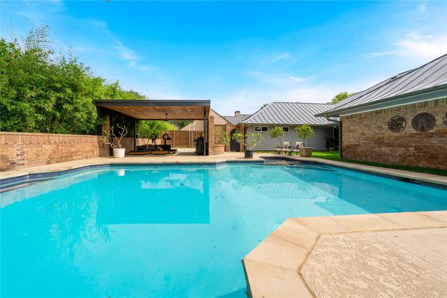 5209 Harbor Town Drive, Dallas, TX 75287