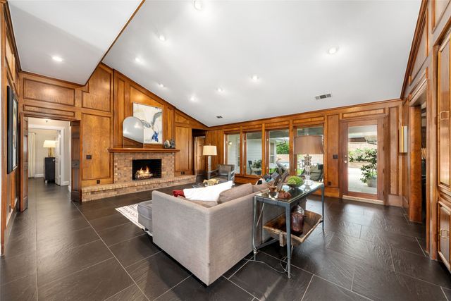 5209 Harbor Town Drive, Dallas, TX 75287
