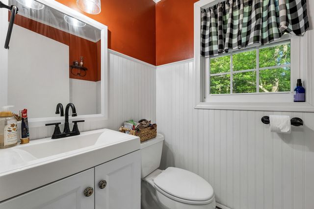 19 Hillview Terrace, Farmington, NH 03835