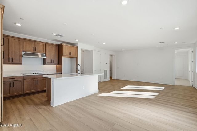 2121 W Sonoran Desert Drive 114, Phoenix, AZ 85085