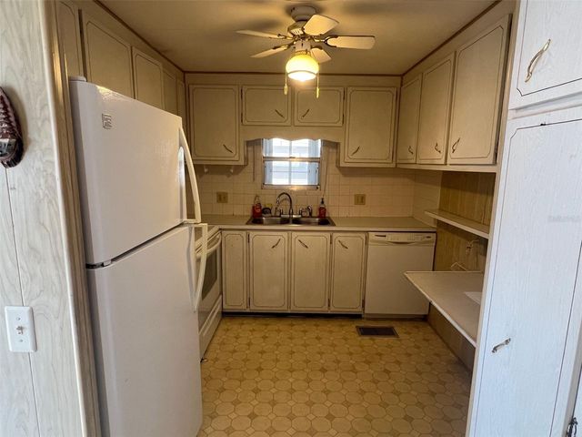 19 PINDO PALM STREET W, Largo, FL 33770