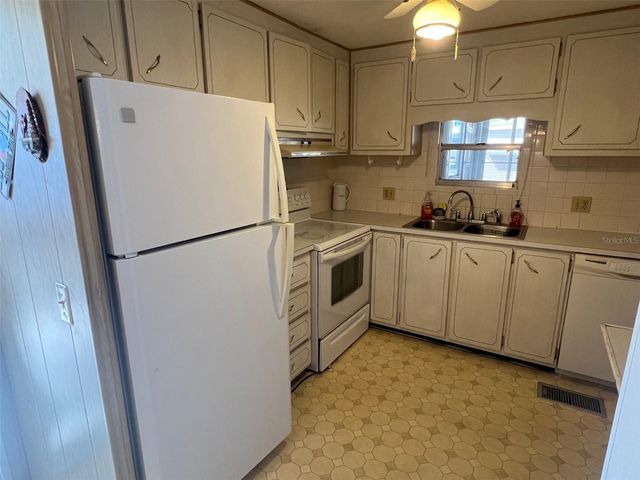 19 PINDO PALM STREET W, Largo, FL 33770