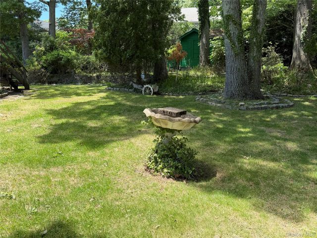 54 Robin Road, Rocky Point, NY 11778