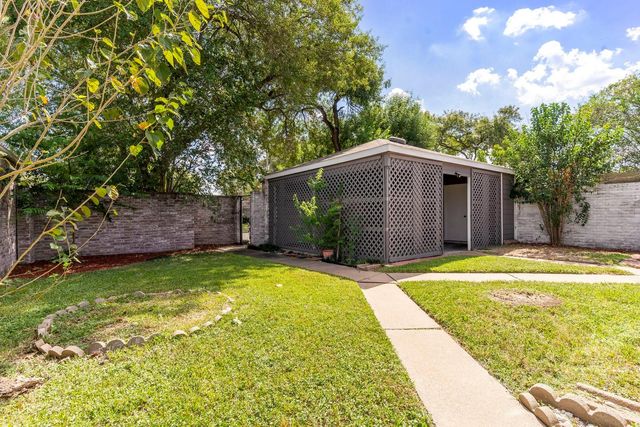3514 Vineyard Drive, Houston, TX 77082