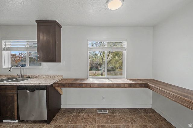 4766 N MULE TRAIN DR, Enoch, UT 84721