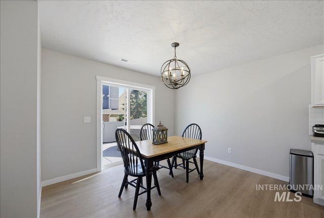 2765 E Jasmine St, Meridian, ID 83646