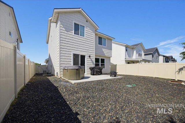 2765 E Jasmine St, Meridian, ID 83646