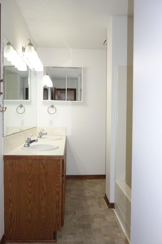 10317 E Countryside, Wichita, KS 67207