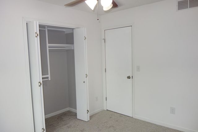 10317 E Countryside, Wichita, KS 67207