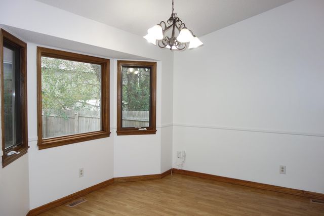 10317 E Countryside, Wichita, KS 67207