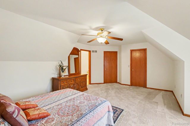 4091 Jacquelynn Court, Oakland Charter Township, MI 48306