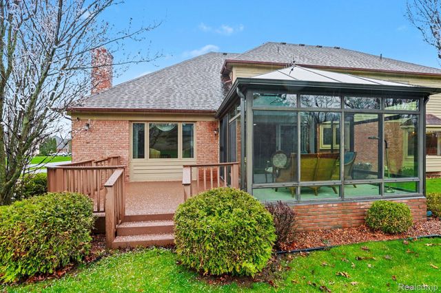 4091 Jacquelynn Court, Oakland Charter Township, MI 48306