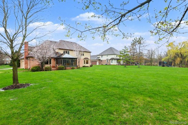 4091 Jacquelynn Court, Oakland Charter Township, MI 48306