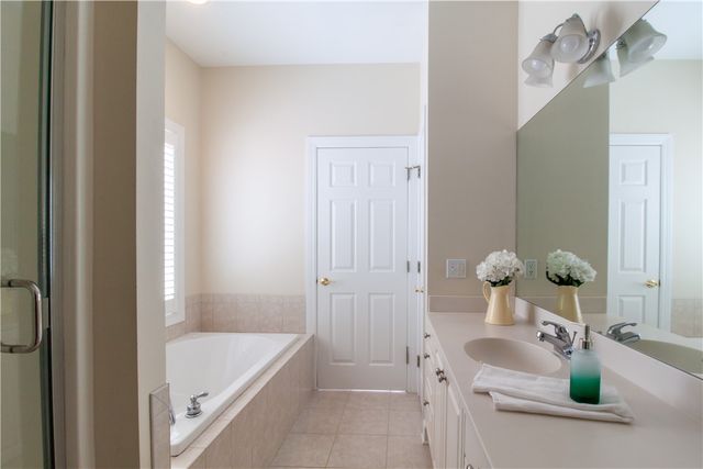 5563 Lakewood Trail, South Bristol, NY 14424