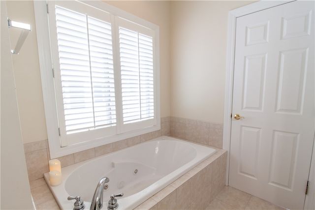 5563 Lakewood Trail, South Bristol, NY 14424