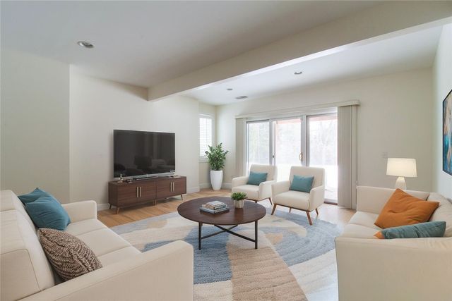 5563 Lakewood Trail, South Bristol, NY 14424