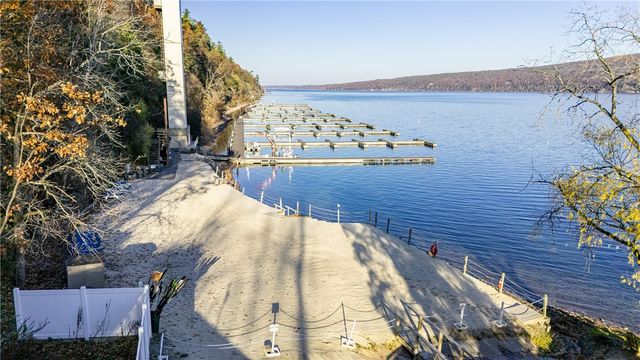 5563 Lakewood Trail, South Bristol, NY 14424