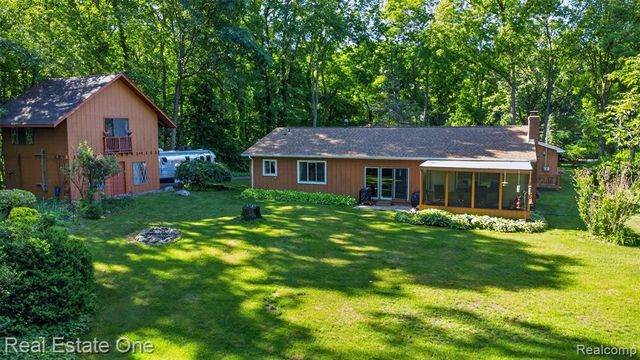 5466 Grange Hall Road, Holly, MI 48442