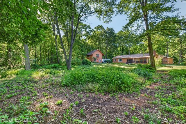 5466 Grange Hall Road, Holly, MI 48442