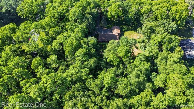 5466 Grange Hall Road, Holly, MI 48442