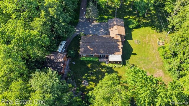 5466 Grange Hall Road, Holly, MI 48442