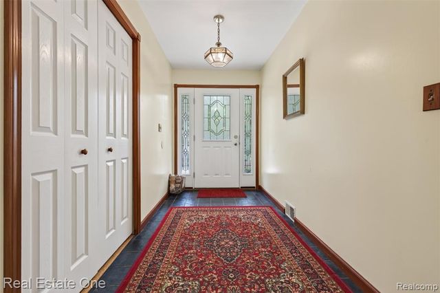 5466 Grange Hall Road, Holly, MI 48442