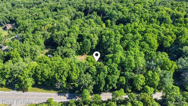 5466 Grange Hall Road, Holly, MI 48442